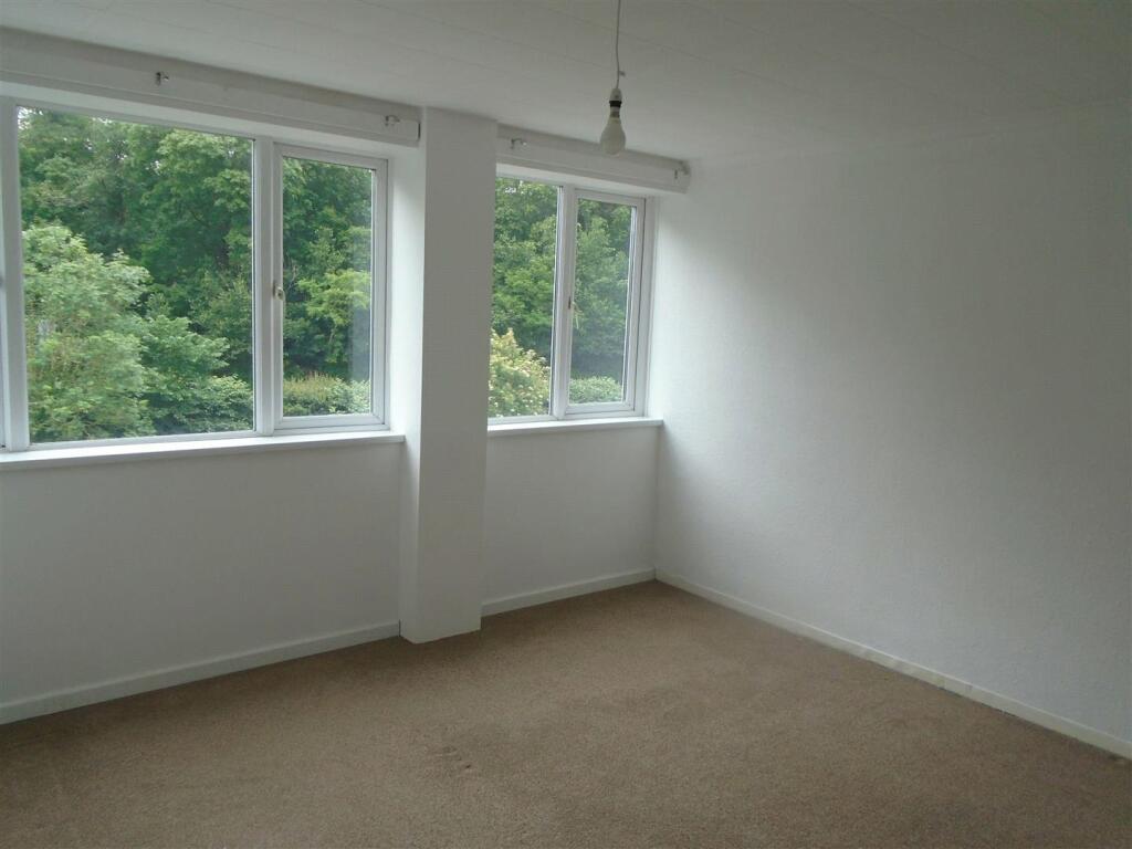 2 bedroom apartment for sale in Coton Manor, Berwick Road, Shrewsbury