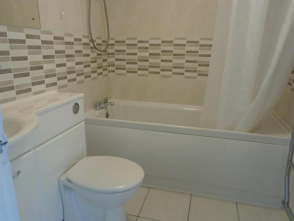 2 bedroom apartment for sale in Coton Manor, Berwick Road, Shrewsbury