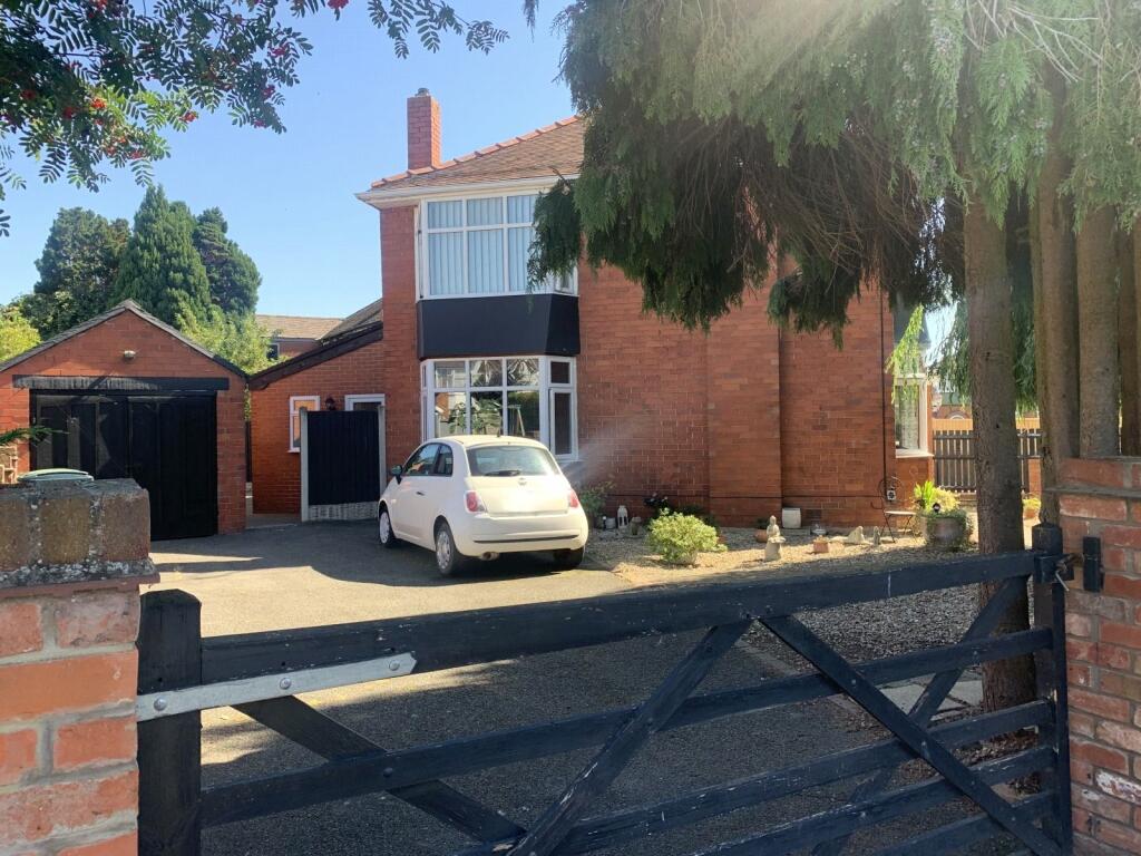 3 bedroom semidetached house for sale in Rosemede, Harlescott