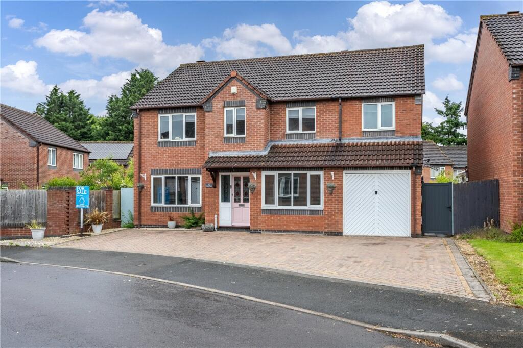 5 bedroom detached house for sale in Corsten Drive, Monkmoor, Shrewsbury, Shropshire, SY2