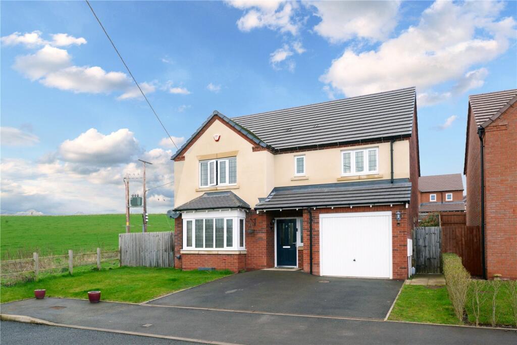 4 bedroom detached house for sale in Close, Hanwood, Shrewsbury