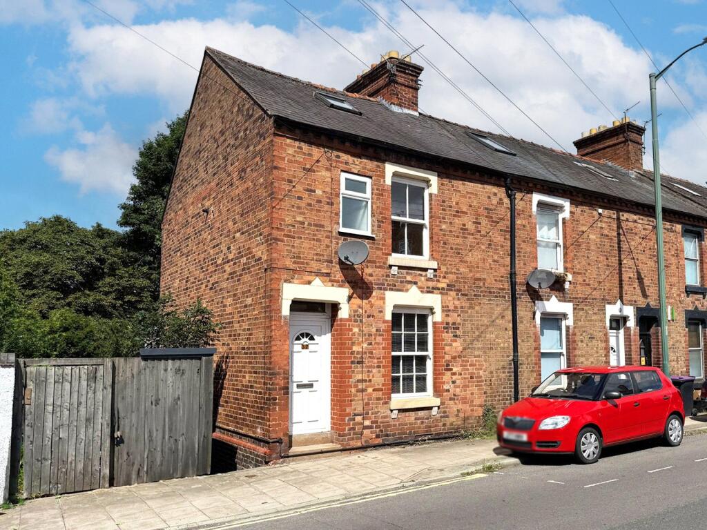 3 bedroom end of terrace house