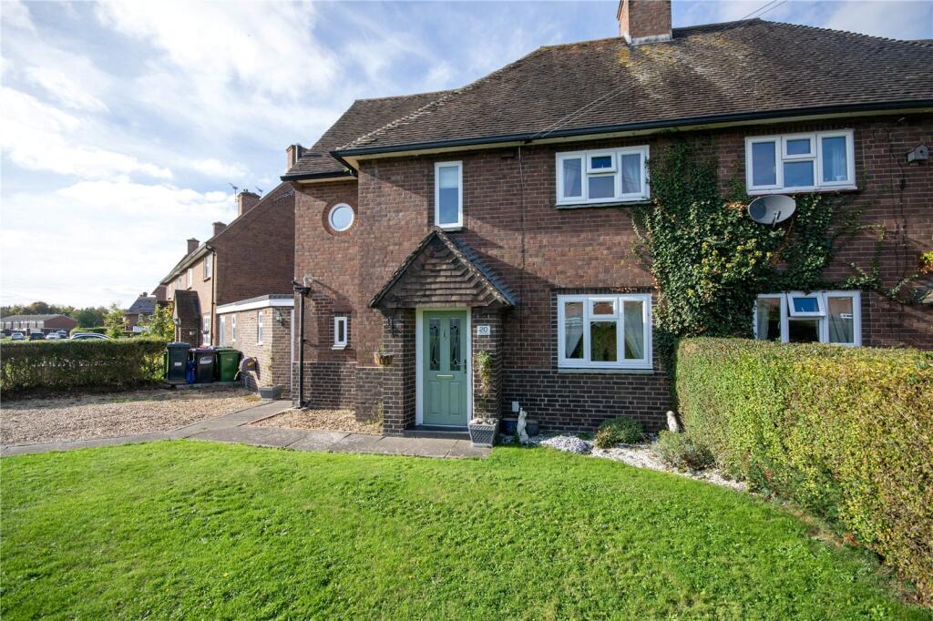 3 bedroom semi-detached house