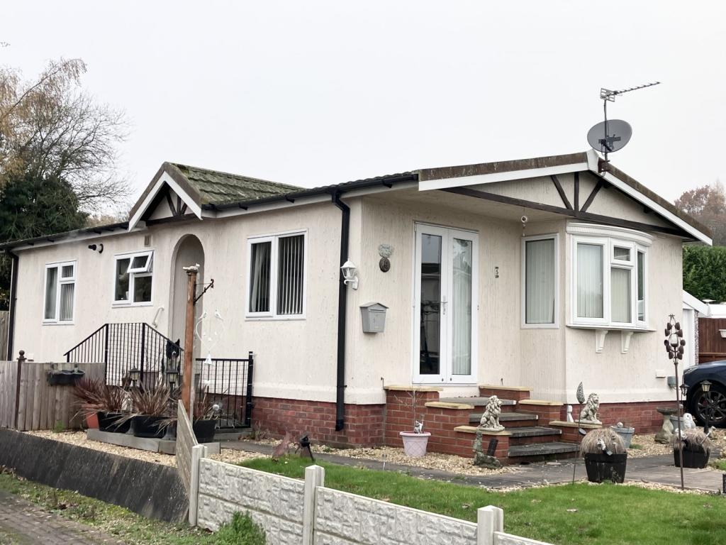 2 bedroom detached house for sale in Kemberton Close, Severn Park