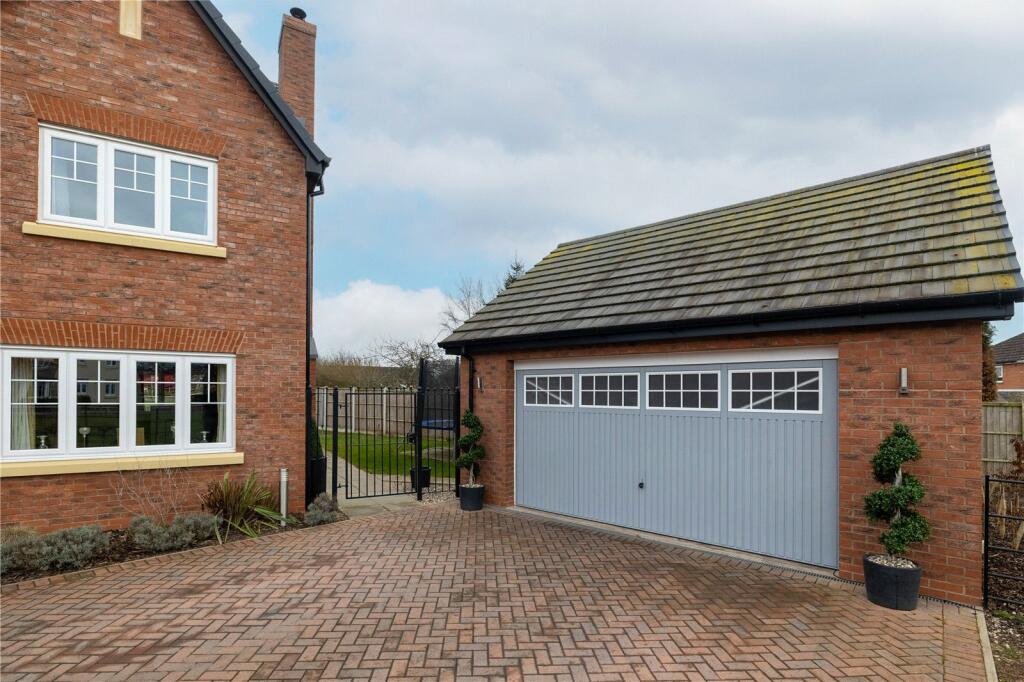 5 bedroom detached house for sale in Earls Way, High Ercall, Telford, TF6