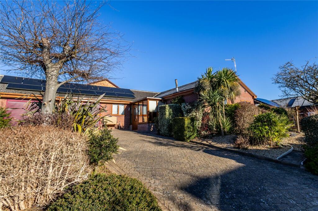 3 bedroom bungalow for sale in Troon Way, Sutton Hill, Telford