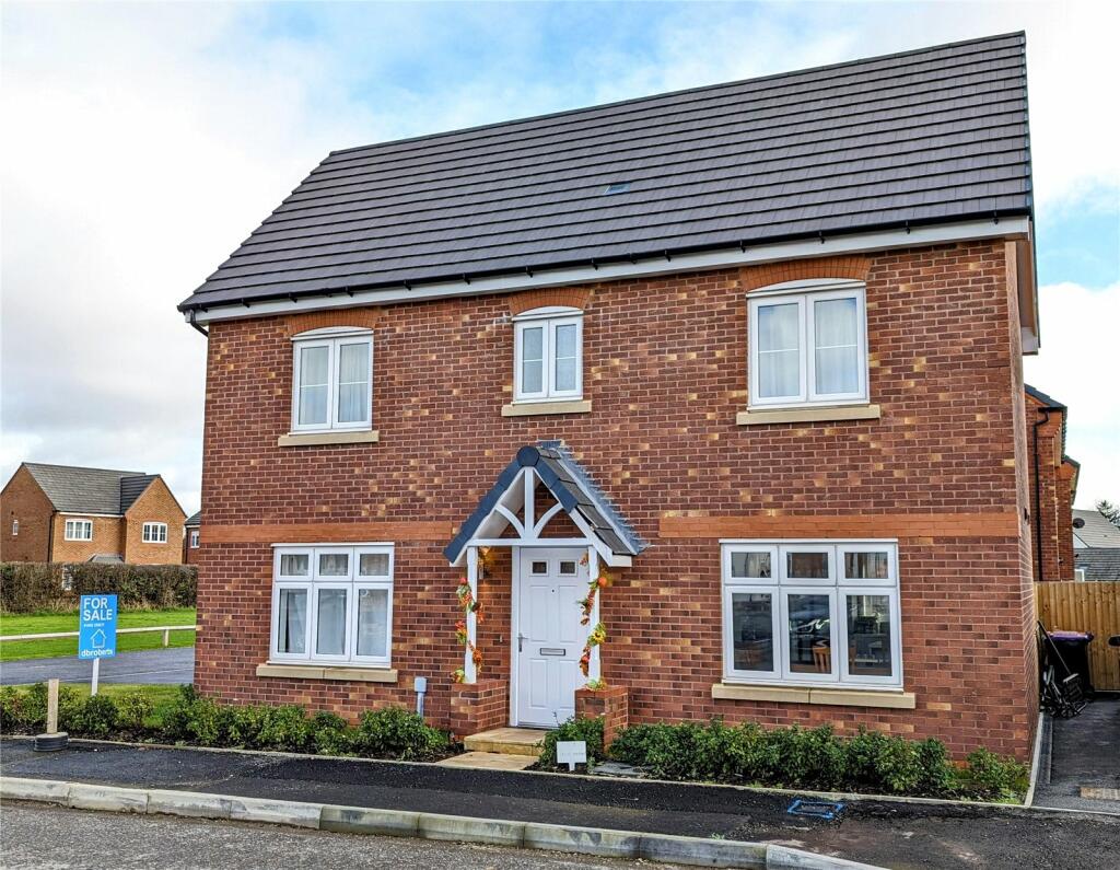 3 bedroom detached house for sale in Lewis Crescent, Wellington