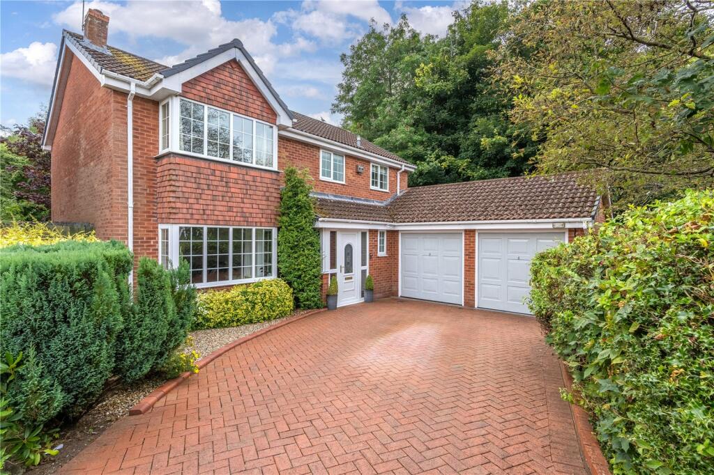 4 bedroom detached house for sale in Barlow Close, Randlay, Telford, Shropshire, TF3