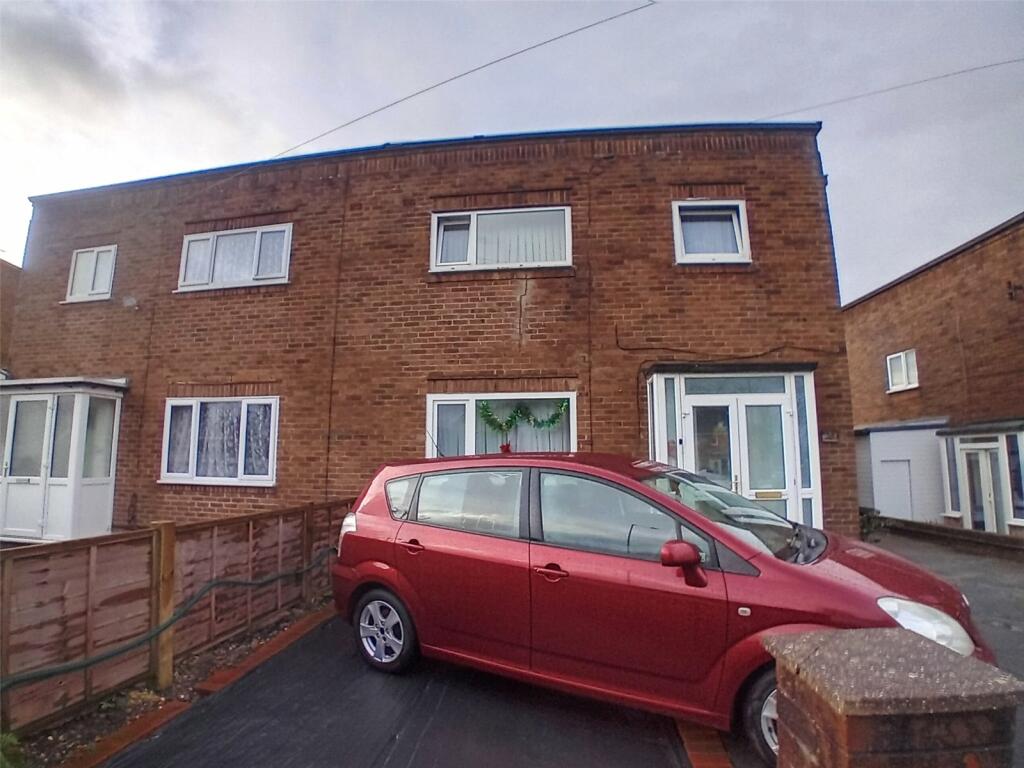 3 bedroom semidetached house for sale in Wrekin Drive, Donnington