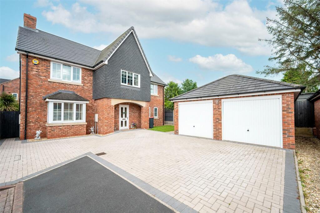 5 bedroom detached house for sale in Dalefield Drive, Admaston, Telford
