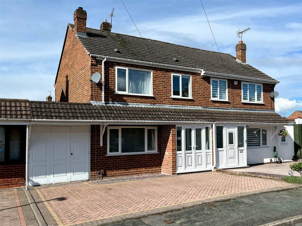 3 bedroom semidetached house for sale in Springhill Road, Wednesfield