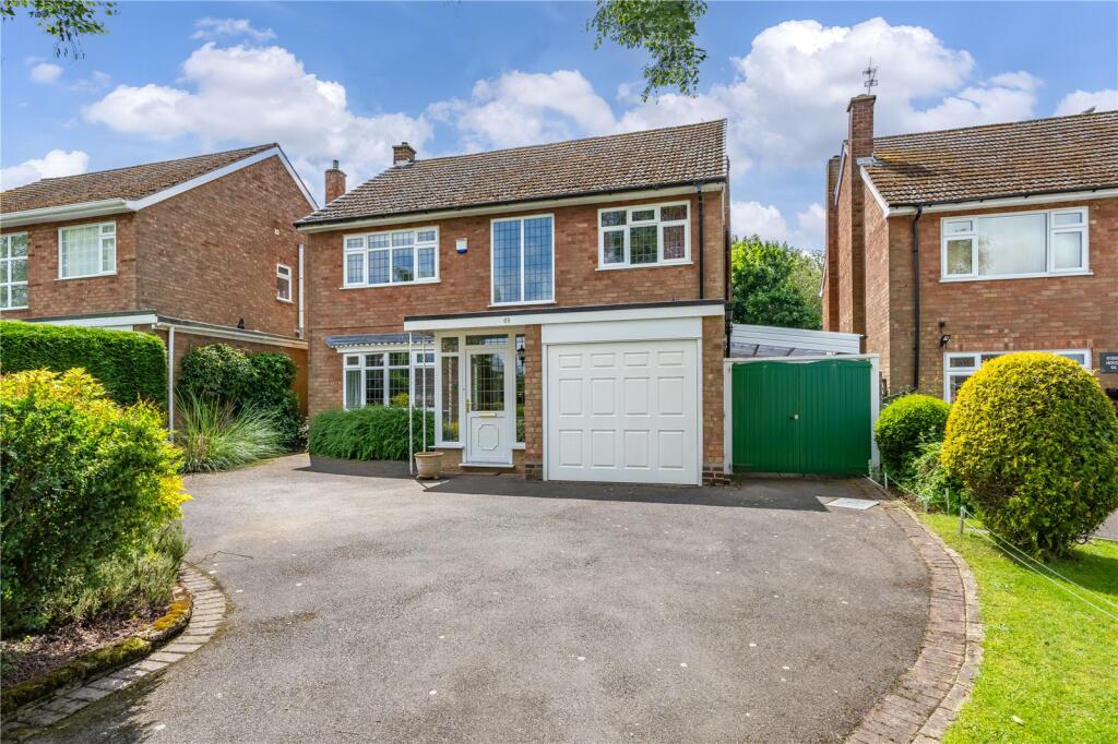 4 bedroom detached house for sale in Tyninghame Avenue, Tettenhall