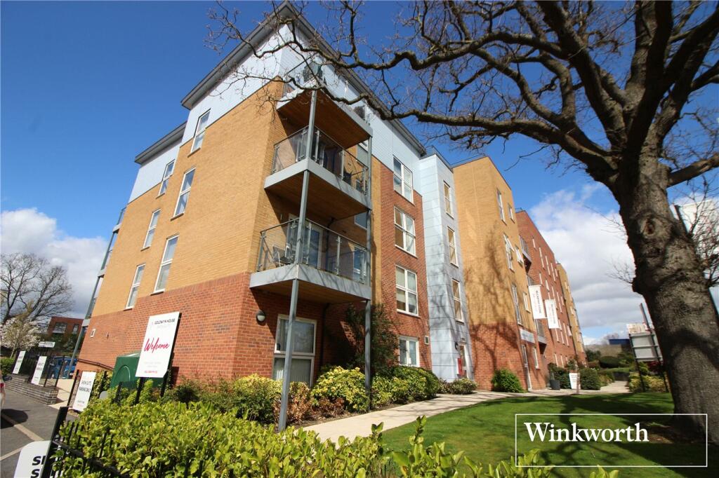2 bedroom apartment for sale in Studio Way, Borehamwood, WD6