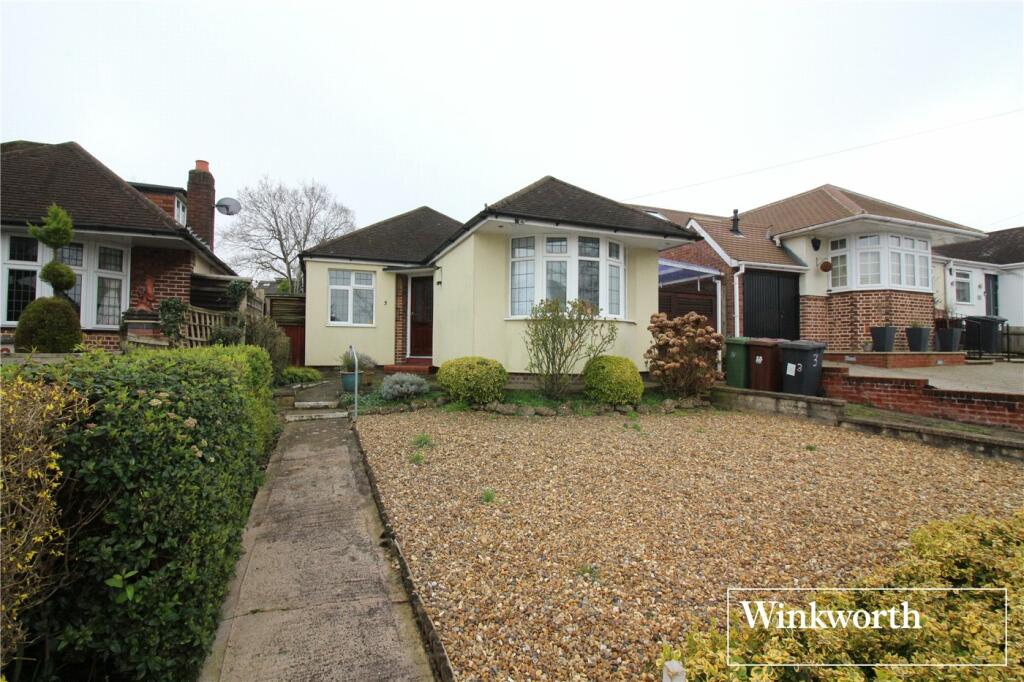 2 bedroom bungalow for sale in Tennison Avenue, Borehamwood