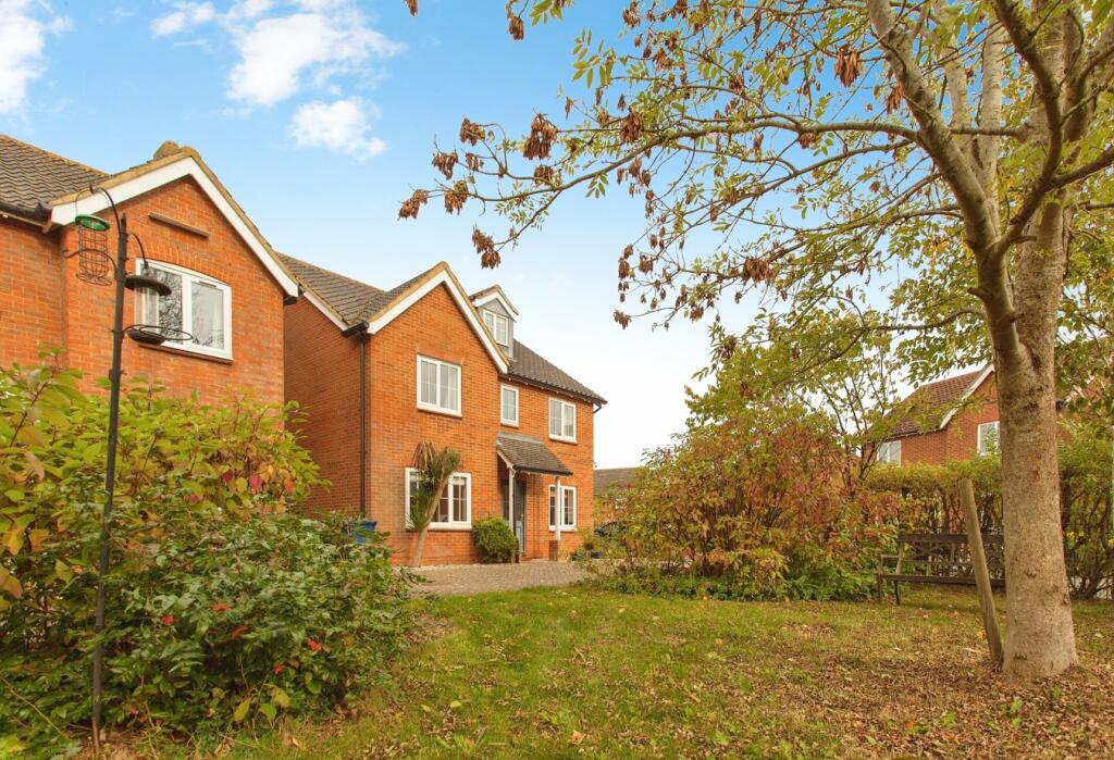 5 bedroom detached house for sale in Chapmans Drive, Great Cambourne, Cambridge, CB23