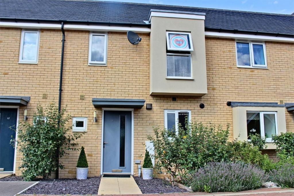3 bedroom terraced house for sale in Upper Cambourne, CAMBRIDGE, CB23