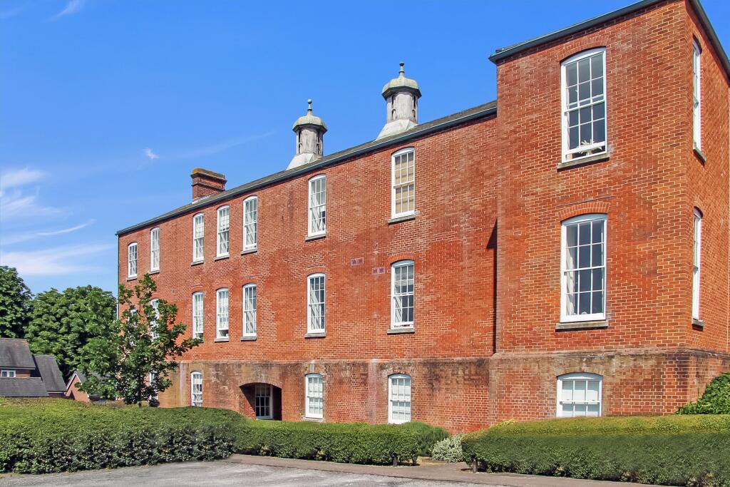 Main image of property: Knowle Village, Hampshire