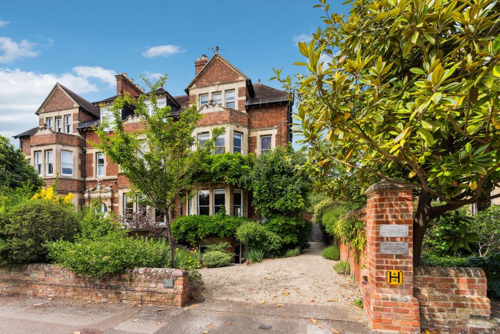 Main image of property: Farndon Road, Oxford, Oxfordshire, OX2