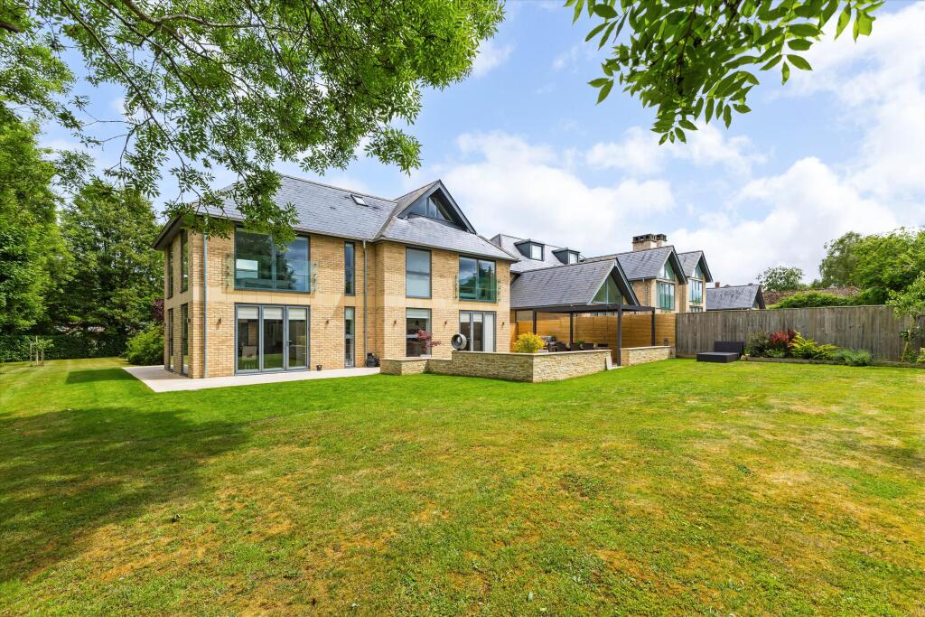 Main image of property: Cotswold Road, Cumnor Hill, Oxford, OX2