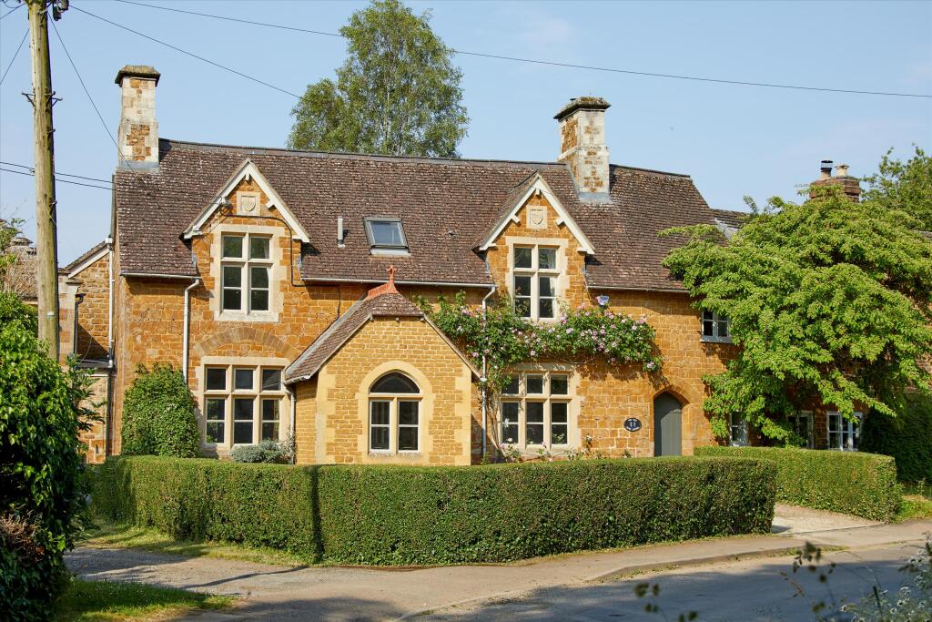 Main image of property: Little Tew, Chipping Norton, Oxfordshire, OX7