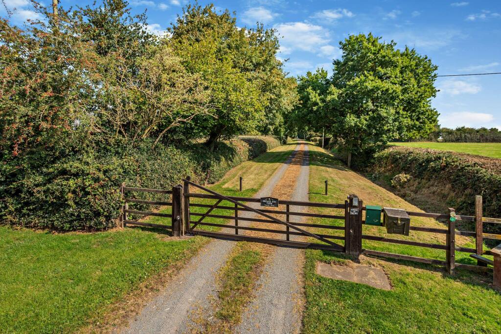 Additional property image - Breach Oak Lane, Corley, Coventry, Warwickshire, CV7