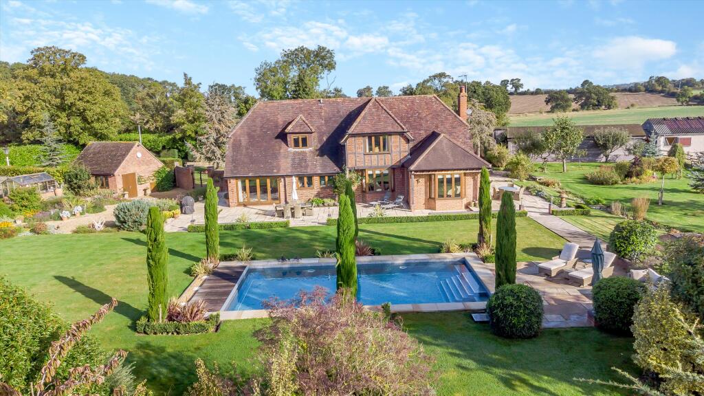 Main image of property: Ettington, Stratford-upon-Avon, Warwickshire, CV37