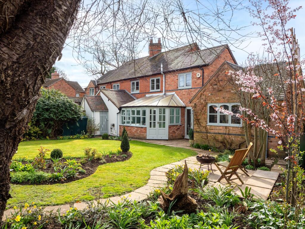 Main image of property: School Lane, Beausale, Warwick, Warwickshire, CV35