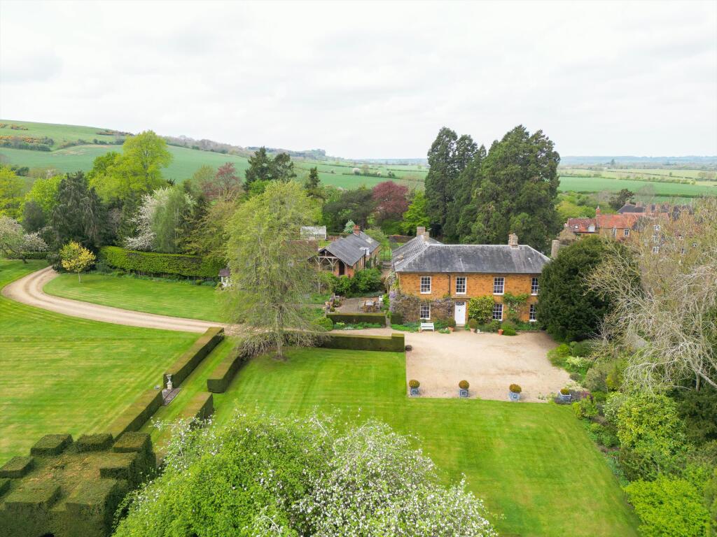 Main image of property: The Slade, Fenny Compton, Southam, Warwickshire, CV47