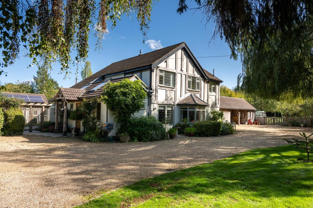 Main image of property: Oldwich Lane East, Fen End, Kenilworth, Warwickshire, CV8