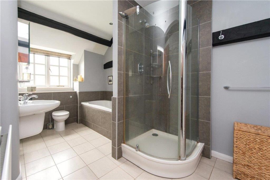 5 bedroom detached house for sale in Snitterfield Lane, Norton Lindsey