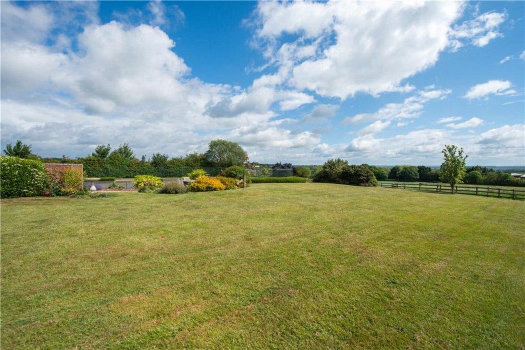 5 bedroom detached house for sale in Snitterfield Lane, Norton Lindsey