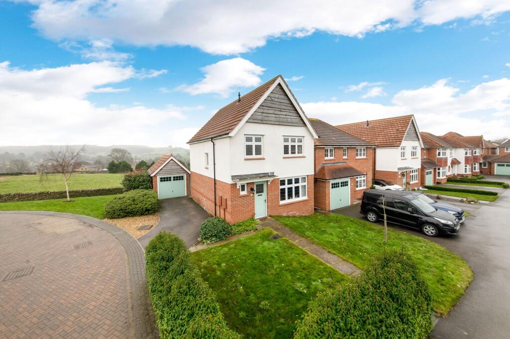 Main image of property: Foxglove Drive, Kirkburton, HD8