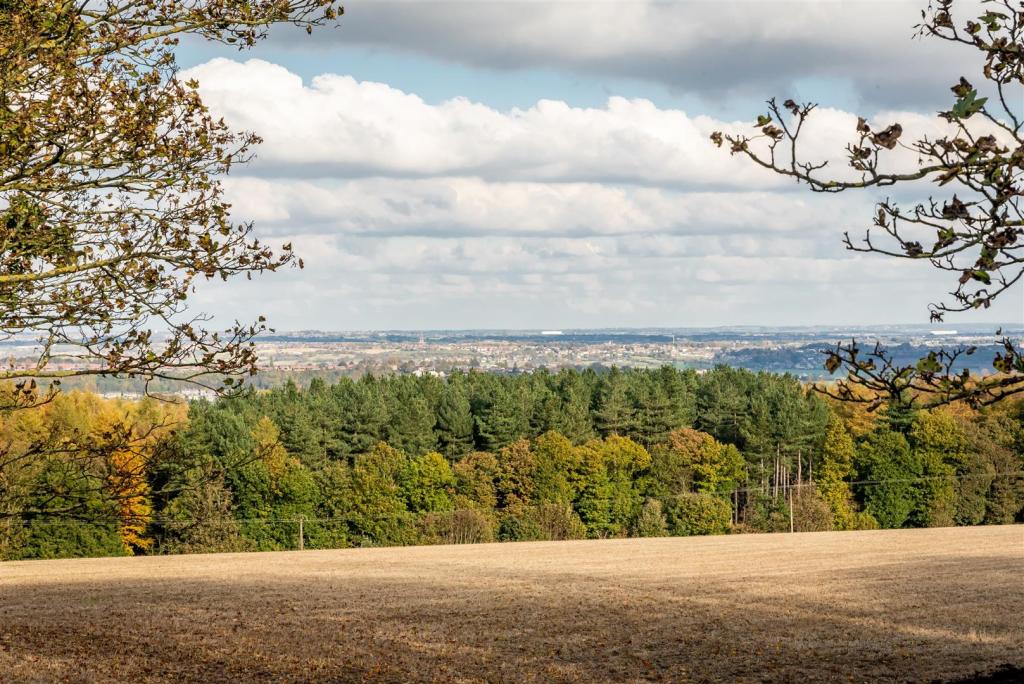 5 bedroom semidetached house for sale in Denby Grange Lane, Grange
