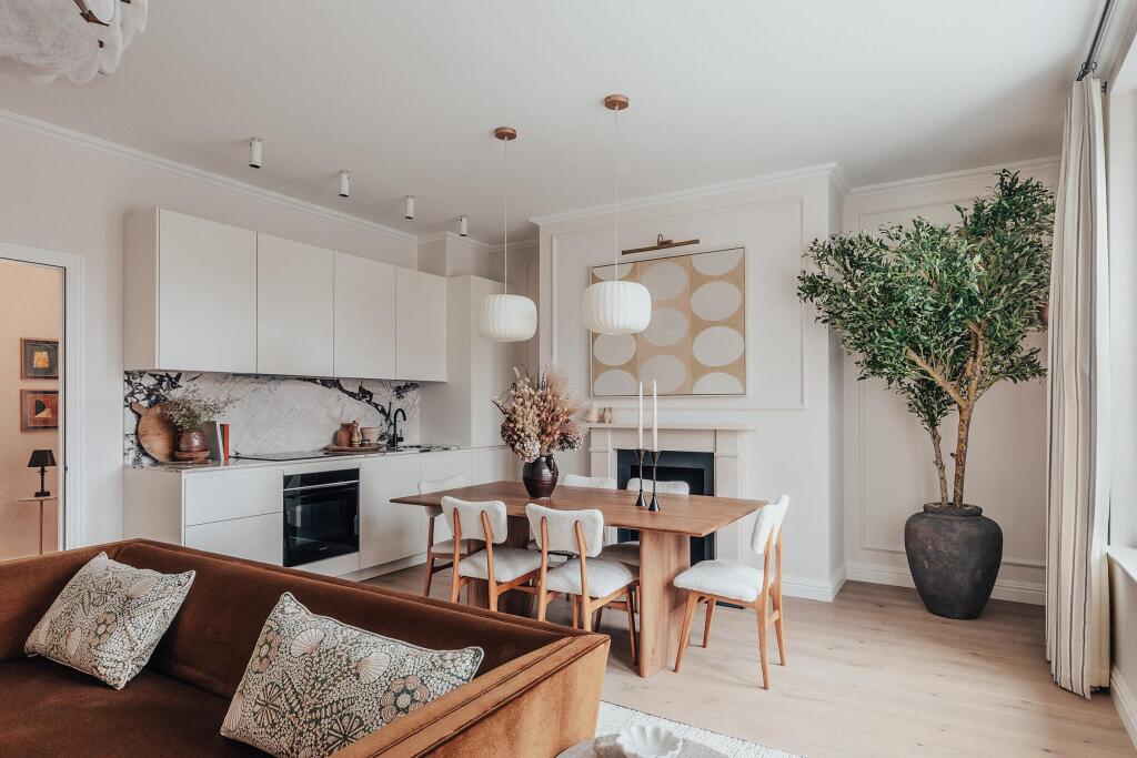 Main image of property: Porchester Gardens, Bayswater, London, W2 4DF