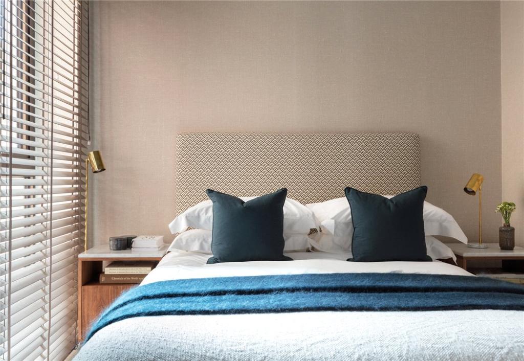Holland Park Villas,Master Bedroom