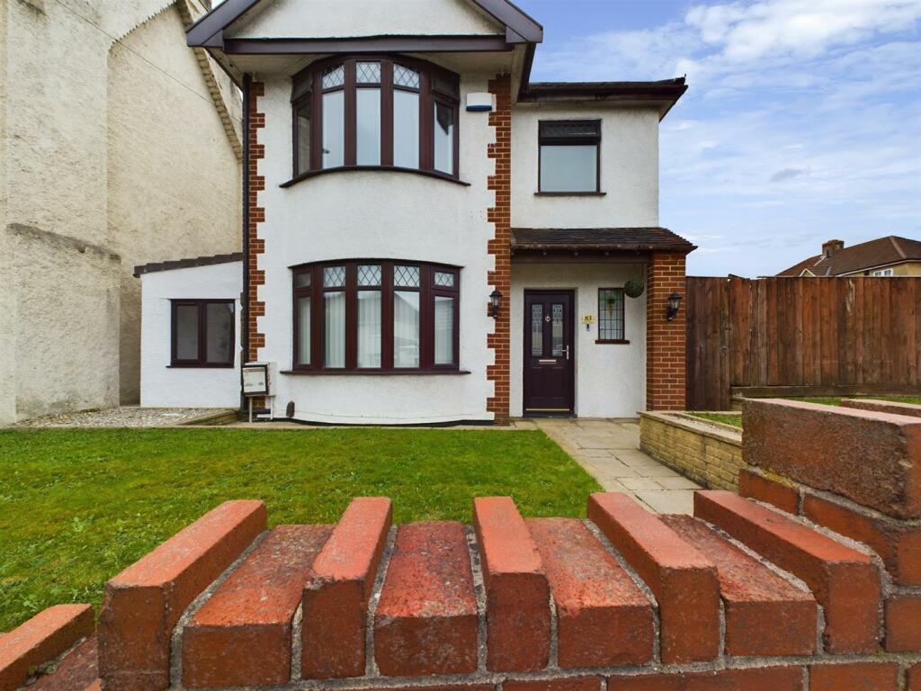 3 bedroom detached house for rent in Downend Road, Kingswood, Bristol, BS15