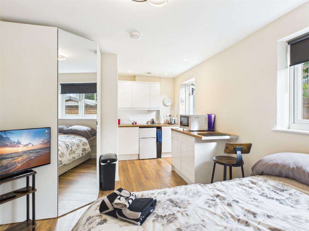 Main image of property: Horse Leaze Road, Bristol