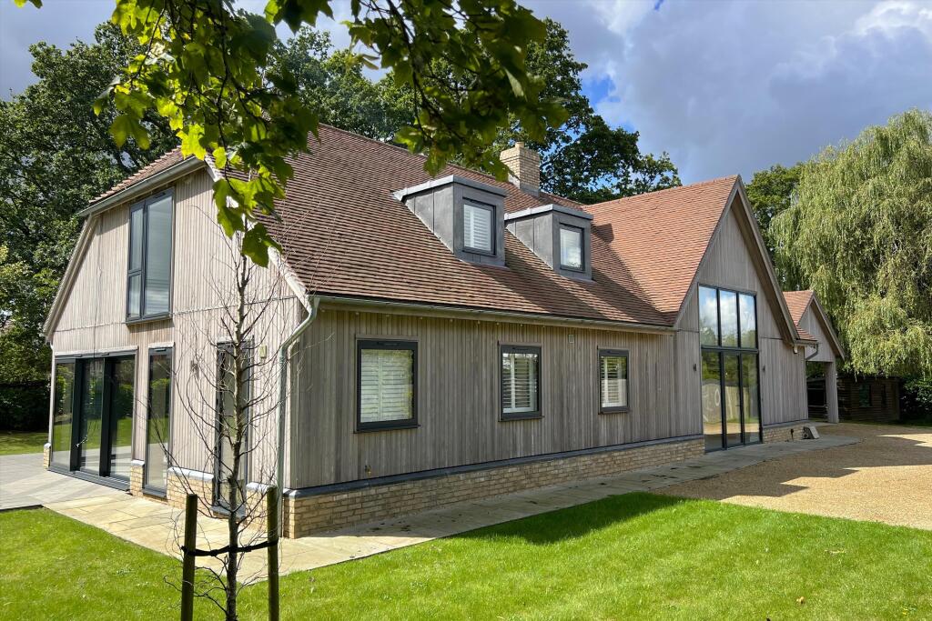 Main image of property: Horsham Road, Cranleigh, Surrey, GU6 8DY