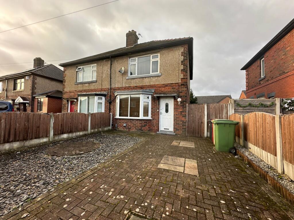 2 bedroom semidetached house for sale in School Street, Little Lever