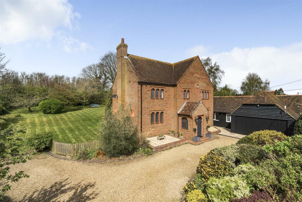 4 bedroom detached house for sale in The Street, Goodnestone, Canterbury, CT3