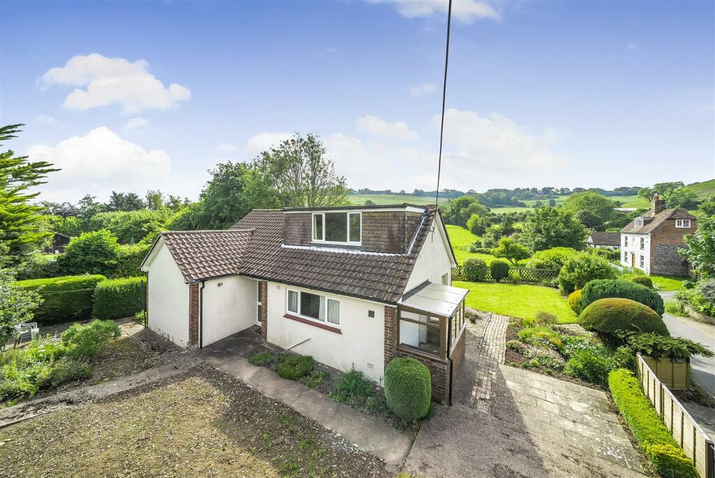 3 bedroom detached bungalow for sale in Meggett Lane, Alkham, Dover, CT15