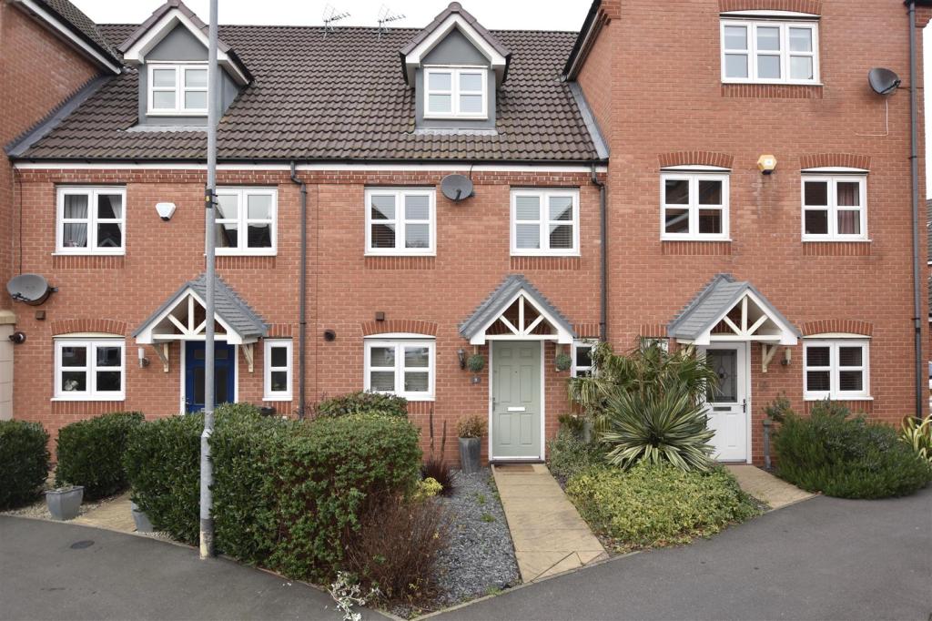 4 bedroom town house for sale in Lockwood Road Barrow upon Soar, LE12
