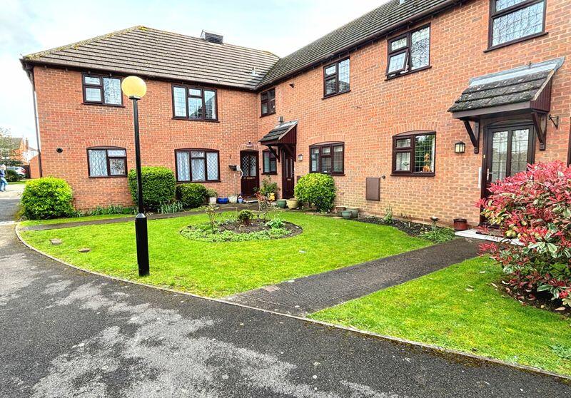 1 bedroom retirement property for sale in Hucclecote Road, Hucclecote