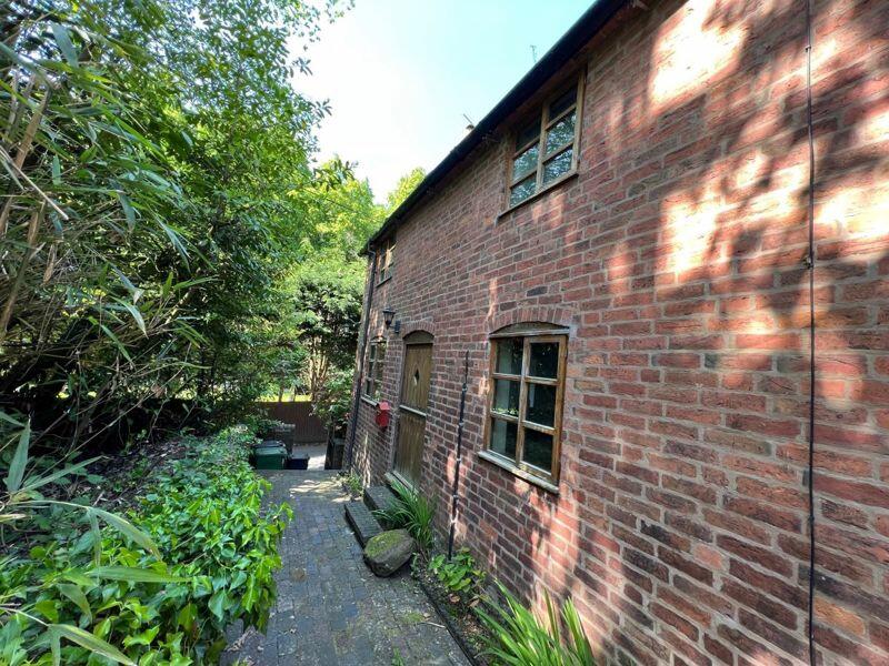 3 bedroom semidetached house for sale in Vine Lane, Clent, DY9