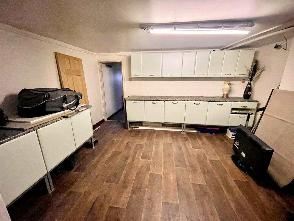 5 bedroom terraced house for sale in Soothill Lane, Batley, WF17