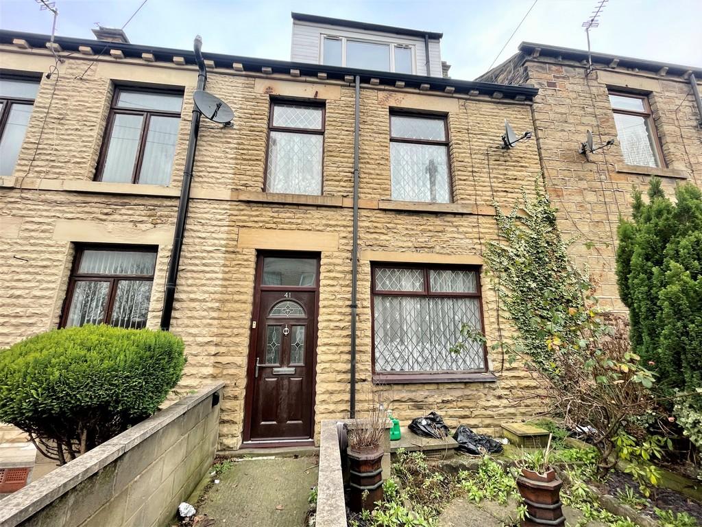 5 bedroom terraced house for sale in Soothill Lane, Batley, WF17