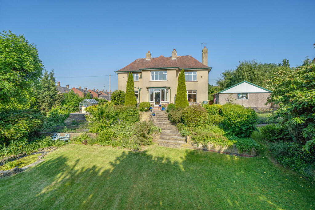 3 bedroom detached house for sale in Cawley Lane, Heckmondwike, WF16