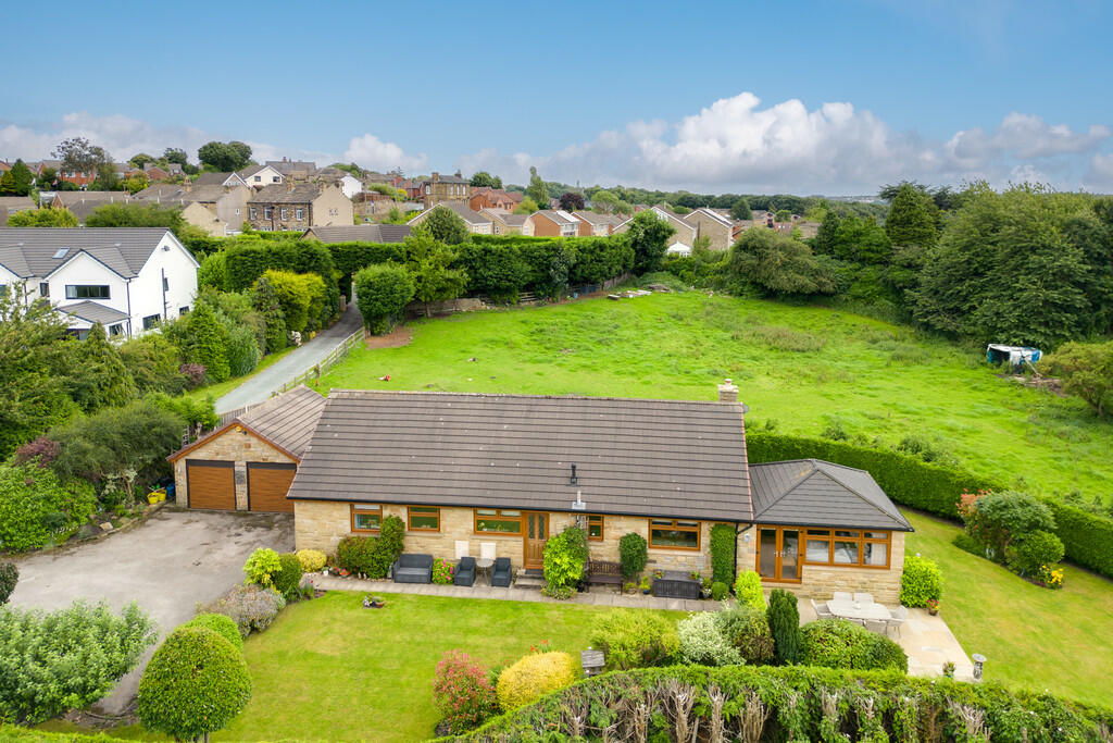 4 bedroom detached bungalow for sale in Brownhill Road, Birstall, WF17