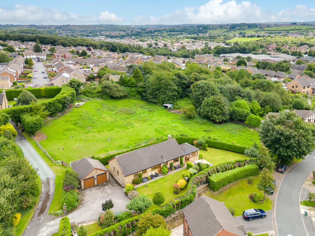 4 bedroom detached bungalow for sale in Brownhill Road, Birstall, WF17