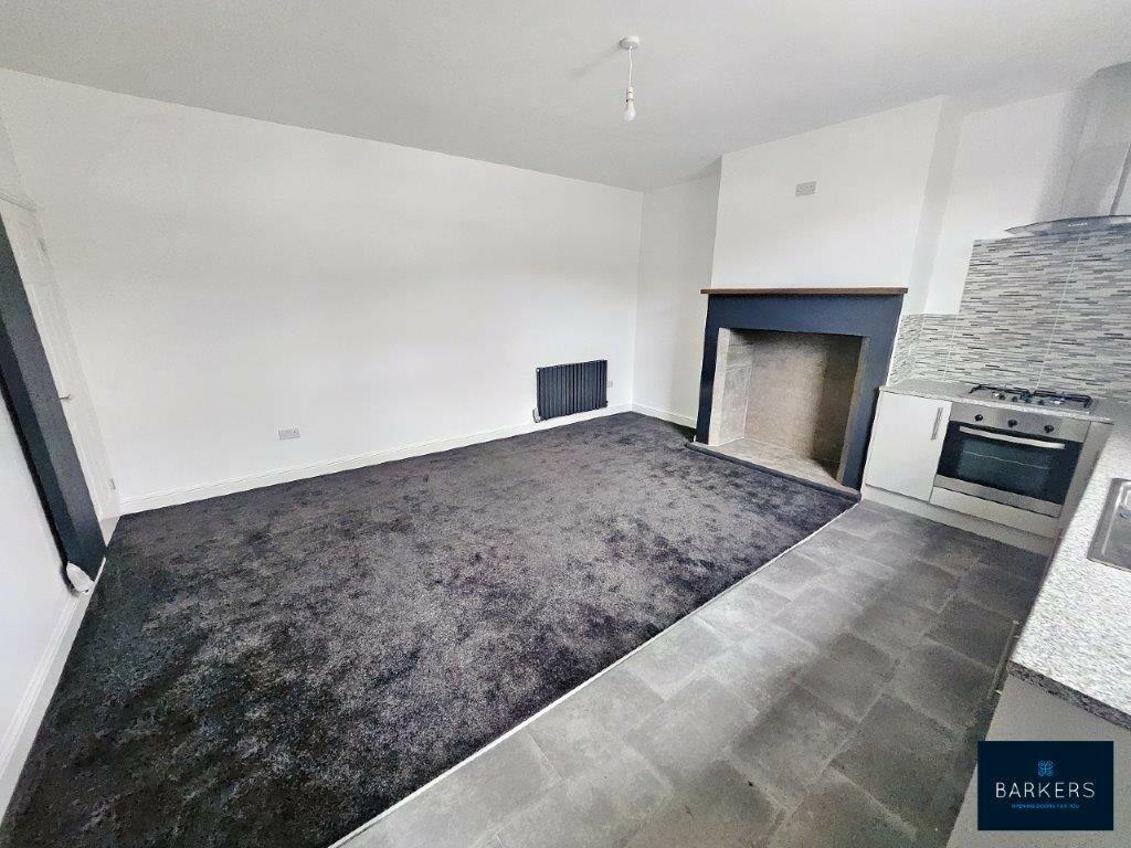 2 bedroom terraced house for sale in Bradford Road, Batley, WF17